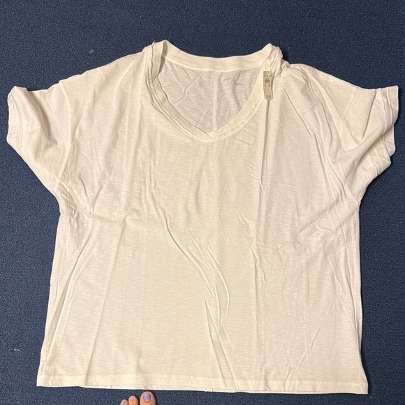 aerie Tops - Aerie Everyday V-Neck Short Sleeve Top - White